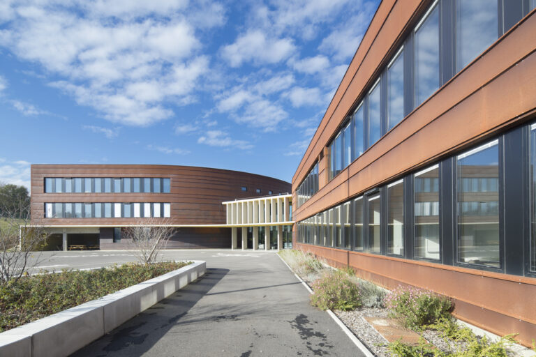 Lycée Nelson Mandela